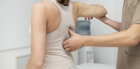 Znaczenie prawidłowej postawy ciała. Jak fizjoterapia pomaga w korekcji wad postawy?